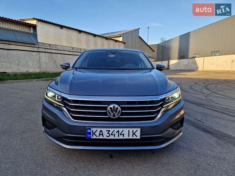 Седан Volkswagen Passat 2020 в Киеве