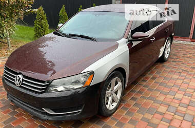 Седан Volkswagen Passat 2012 в Киеве