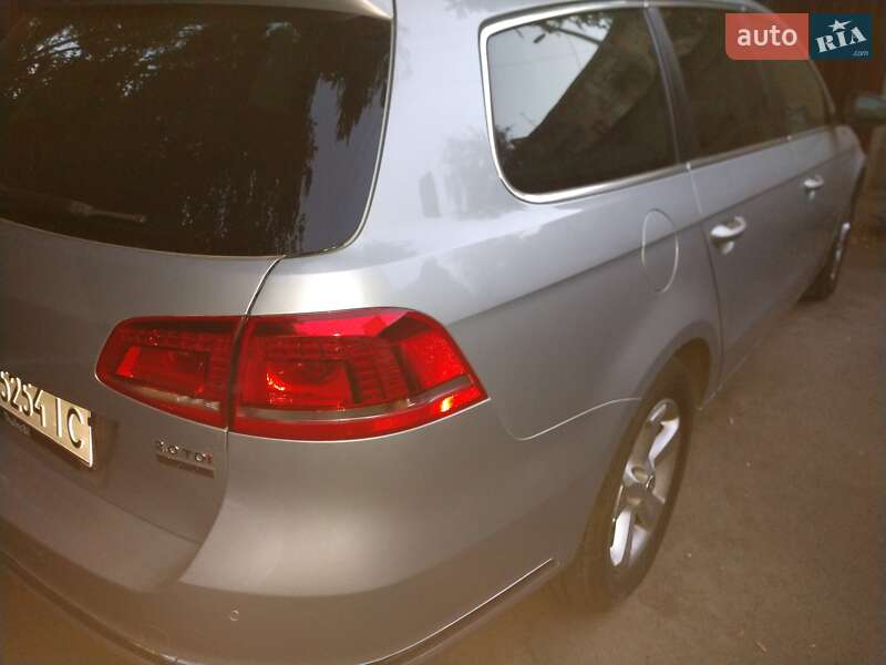 Універсал Volkswagen Passat 2012 в Києві