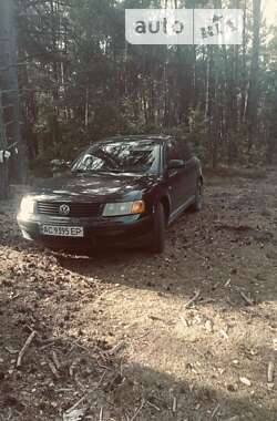 Седан Volkswagen Passat 1997 в Маневичах