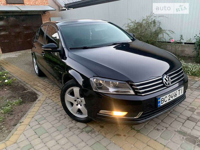 Седан Volkswagen Passat 2014 в Львові