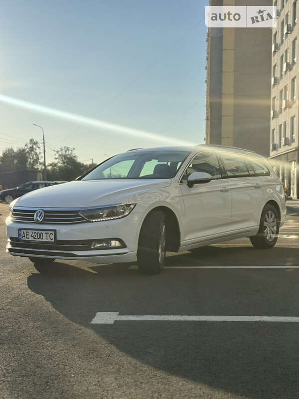 Універсал Volkswagen Passat 2015 в Чернігові фото 3 Універсал Volkswagen Passat 2015 в Чернігові