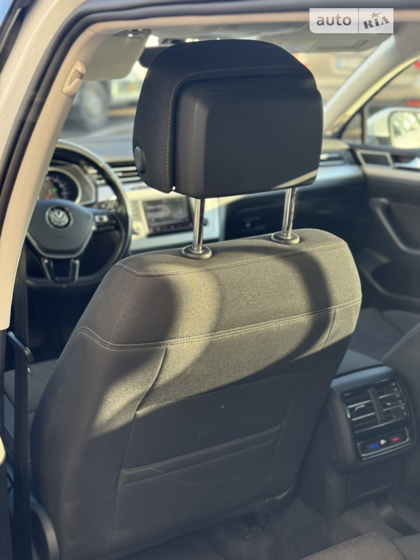 2015 Volkswagen Passat - мініатюра 16