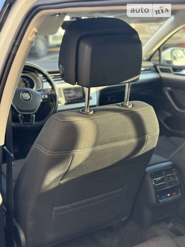 Універсал Volkswagen Passat 2015 в Чернігові фото 16 Універсал Volkswagen Passat 2015 в Чернігові