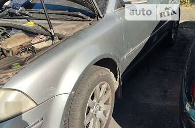 Седан Volkswagen Passat 2005 в Києві