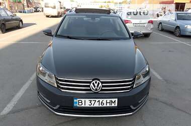 Универсал Volkswagen Passat 2011 в Житомире