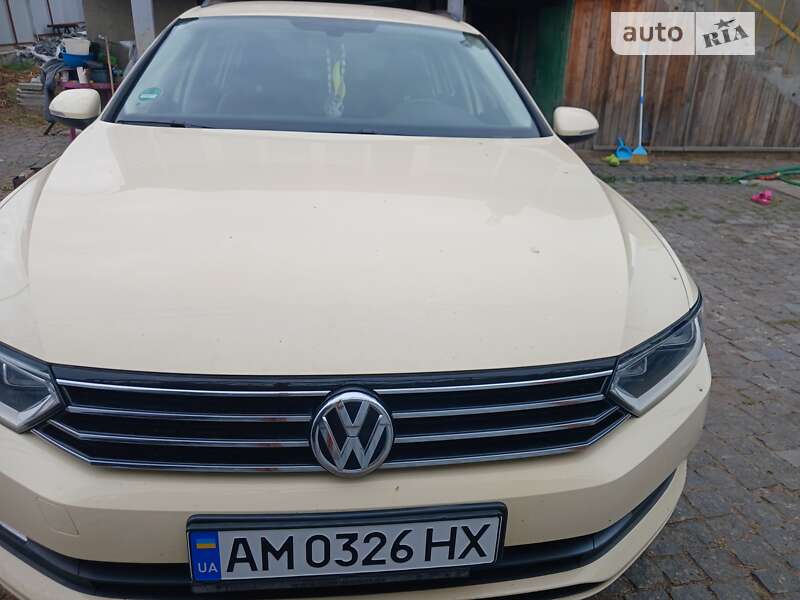 Универсал Volkswagen Passat 2017 в Житомире