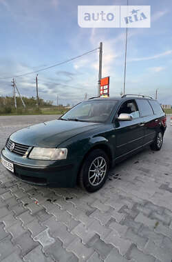 Універсал Volkswagen Passat 1998 в Хотині