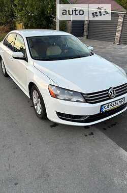 Седан Volkswagen Passat 2013 в Києві