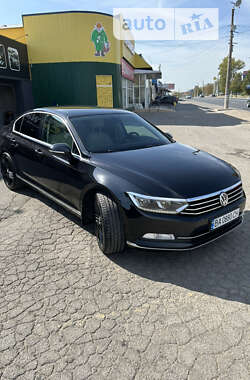 Седан Volkswagen Passat 2015 в Кропивницькому