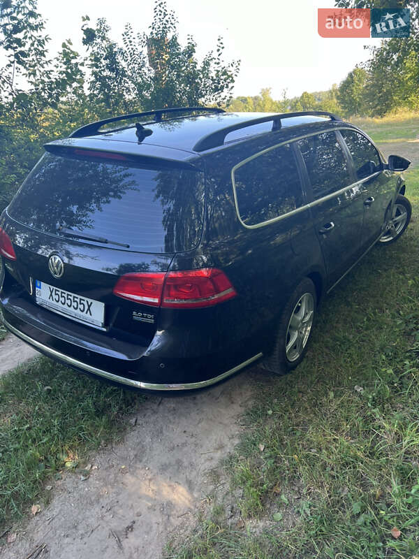 Універсал Volkswagen Passat 2011 в Тернополі