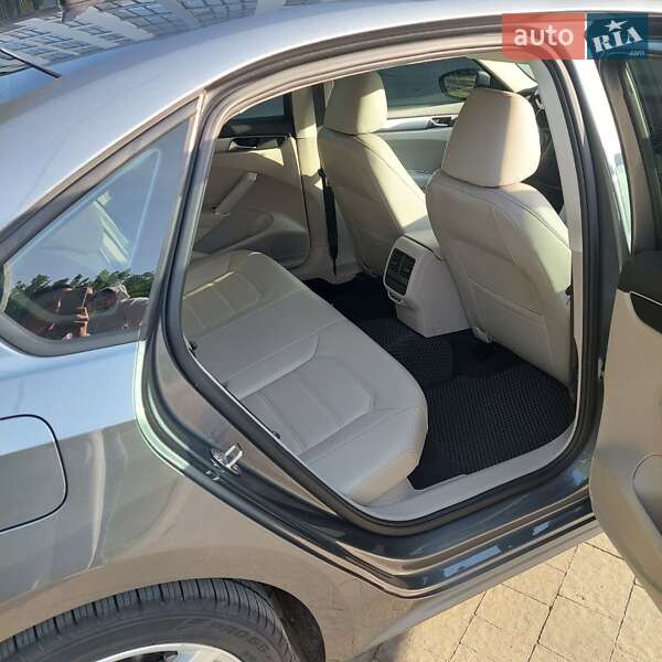 Седан Volkswagen Passat 2018 в Новояворовске