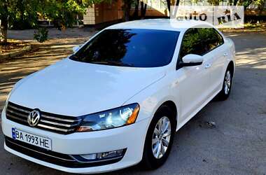 Седан Volkswagen Passat 2014 в Кропивницькому