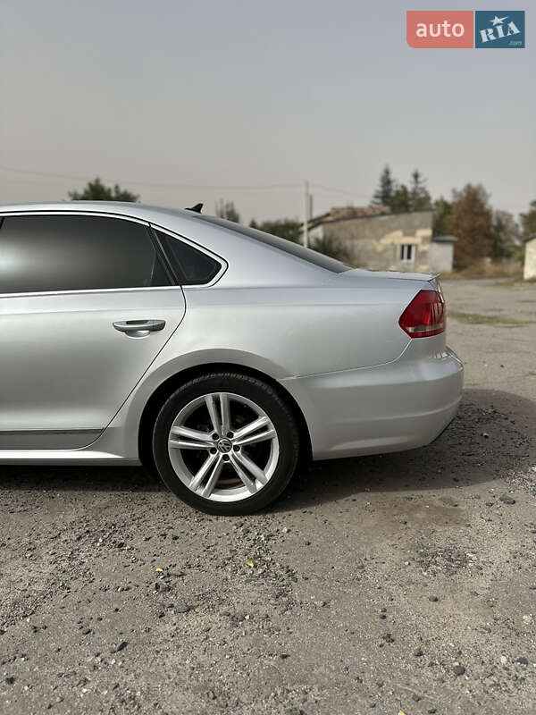 Седан Volkswagen Passat 2014 в Полтаве