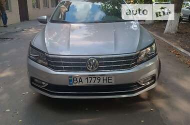 Седан Volkswagen Passat 2016 в Кропивницькому