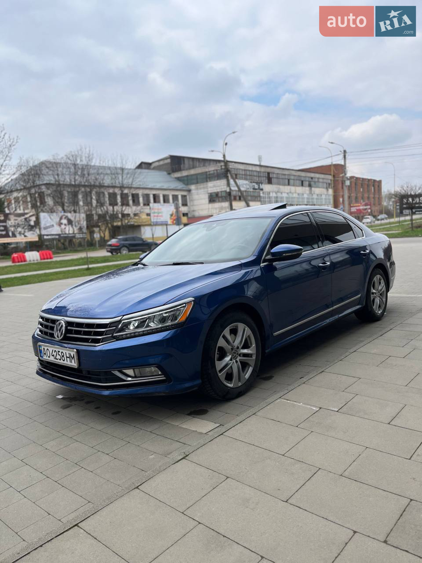 2017 Volkswagen Passat - мініатюра 2