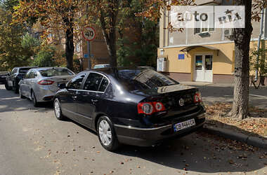 Седан Volkswagen Passat 2007 в Киеве