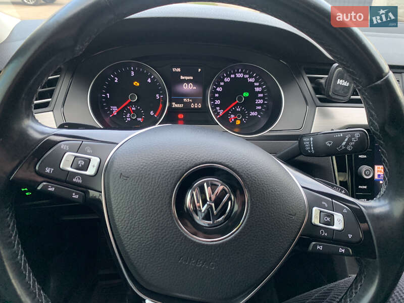 Универсал Volkswagen Passat 2016 в Жовкве