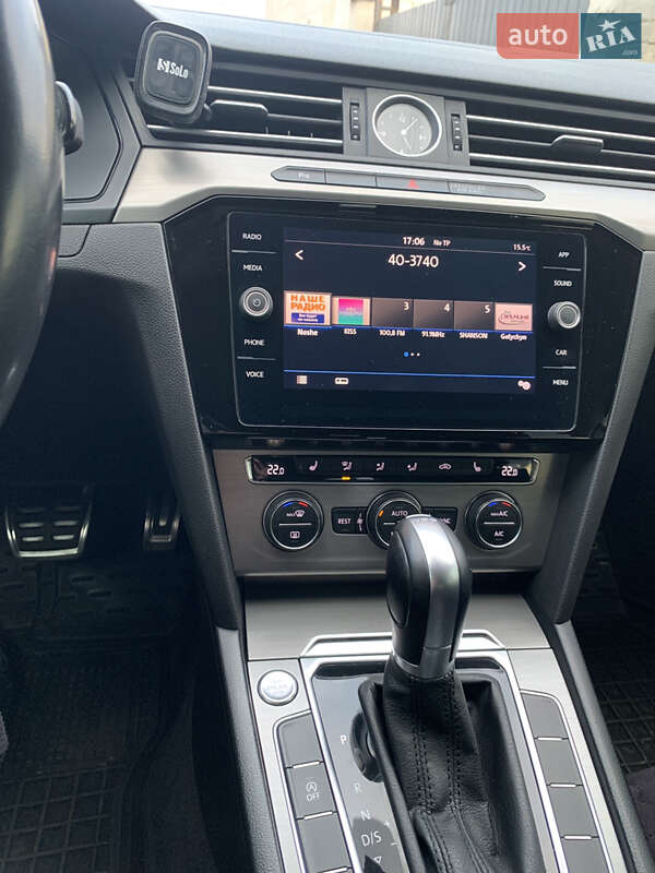 Универсал Volkswagen Passat 2016 в Жовкве