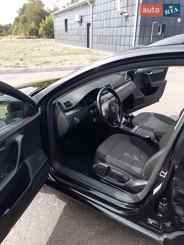 Универсал Volkswagen Passat 2011 в Лохвице фото 11 Универсал Volkswagen Passat 2011 в Лохвице