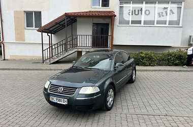 Седан Volkswagen Passat 2004 в Львове