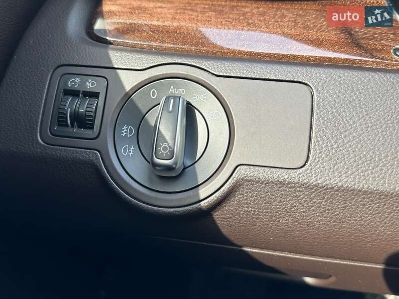 Седан Volkswagen Passat 2013 в Дніпрі