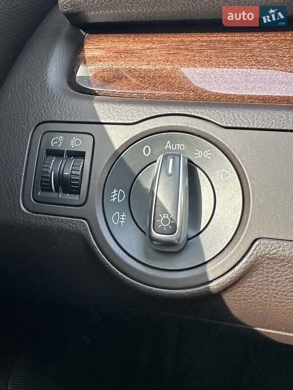 Седан Volkswagen Passat 2013 в Дніпрі