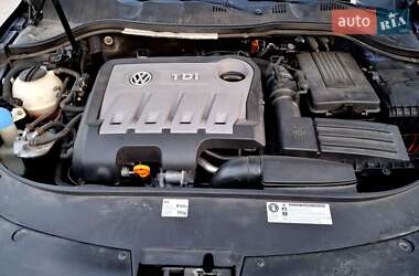 Универсал Volkswagen Passat 2011 в 