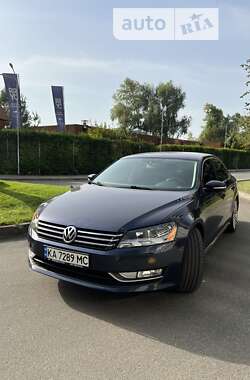 Седан Volkswagen Passat 2015 в Киеве