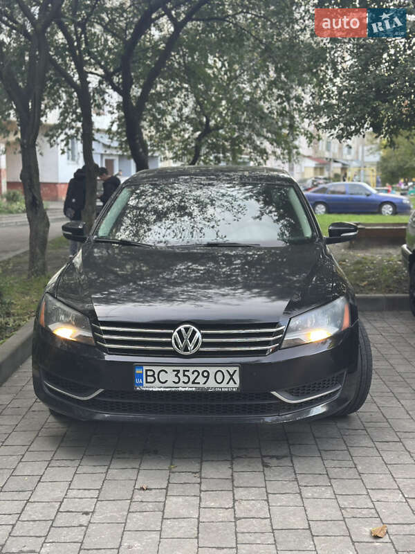 Седан Volkswagen Passat 2012 в Львові