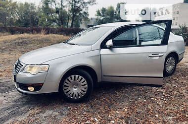 Седан Volkswagen Passat 2008 в Харькове