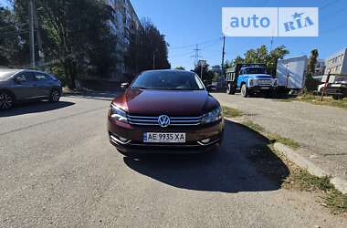 Седан Volkswagen Passat 2013 в Дніпрі