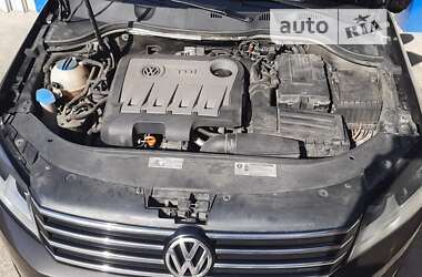 Універсал Volkswagen Passat 2013 в 