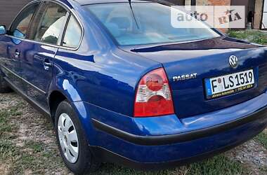 Седан Volkswagen Passat 2001 в Львове