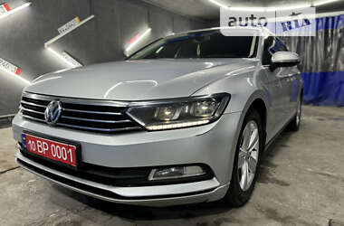 Универсал Volkswagen Passat 2015 в Кременце