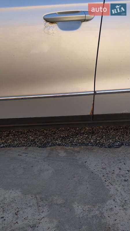 Седан Volkswagen Passat 2006 в Києві