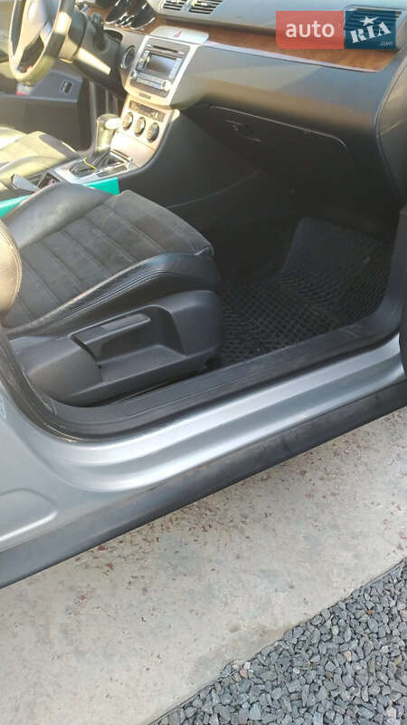 Седан Volkswagen Passat 2006 в Києві