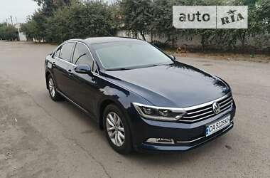 Седан Volkswagen Passat 2016 в Черкасах