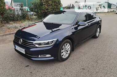 Седан Volkswagen Passat 2016 в Черкасах