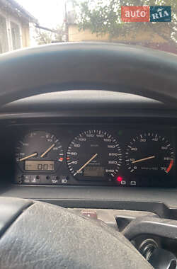 Универсал Volkswagen Passat 1993 в 