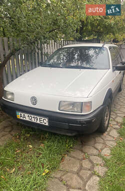 Универсал Volkswagen Passat 1993 в 