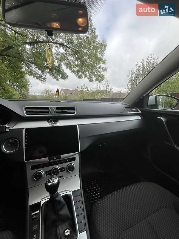 Седан Volkswagen Passat 2012 в Заліщиках