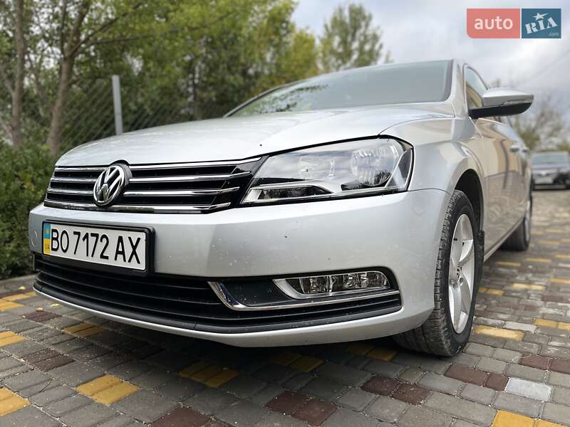 Седан Volkswagen Passat 2012 в Заліщиках