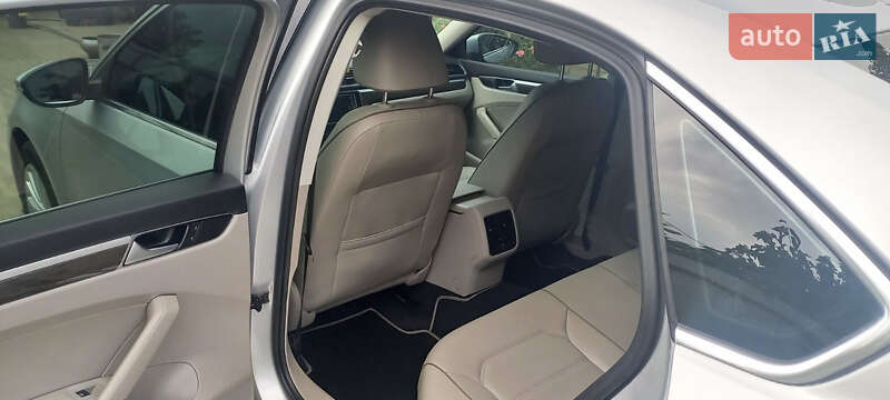 Седан Volkswagen Passat 2016 в Киеве фото 12 Седан Volkswagen Passat 2016 в Киеве