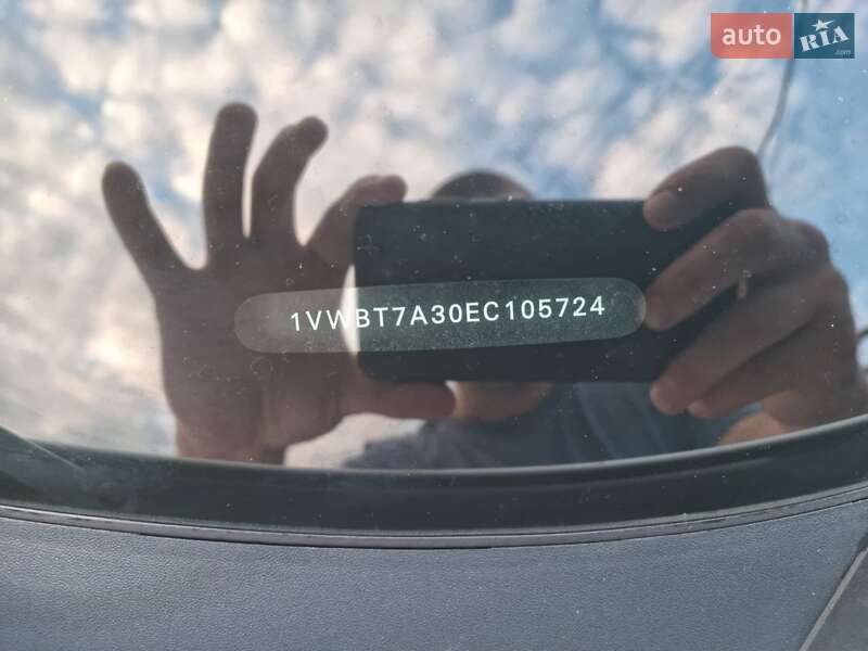 Седан Volkswagen Passat 2014 в Луцке