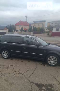 Універсал Volkswagen Passat 2002 в Коломиї