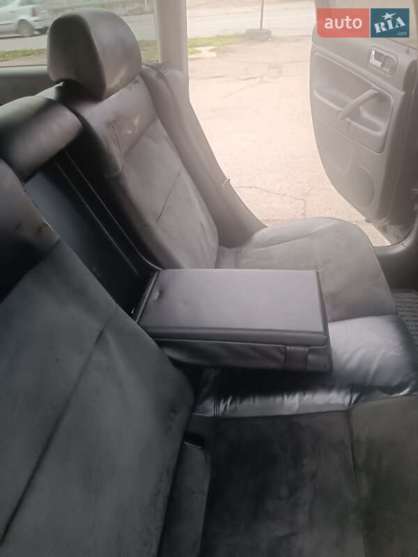 Універсал Volkswagen Passat 2002 в Коломиї