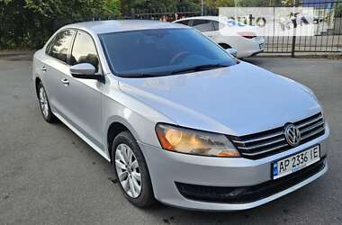 Седан Volkswagen Passat 2013 в Киеве