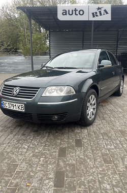 Седан Volkswagen Passat 2004 в Рівному