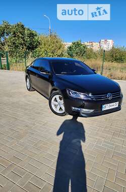 Седан Volkswagen Passat 2013 в Херсоні